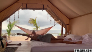 Eva Elfie Enjoys Risky Sex By The Beachside