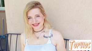 Matylde - Matylde, 23, never complicates her life   
