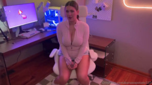 Bananapotato333 Enjoying Titty Cumshot After BJ