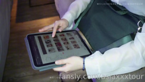 Sales Agent Weijoannana Sucks Customer's Dick