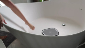 Anna Ralphs' Wet Photo Shoot In The Bathtub