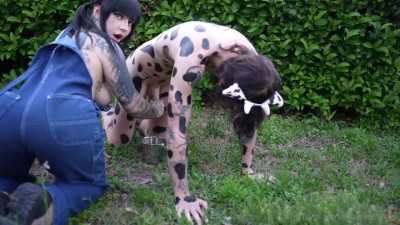 TriplexCeleste Milks Her Man In Cow Costume