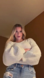 Cas Summer Teases And Rubs Her Pussy