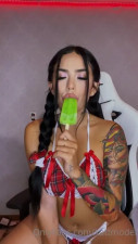KattModel Seductively Sucking On A Ice Pop
