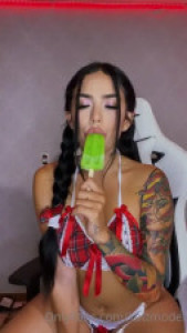 KattModel Seductively Sucking On A Ice Pop