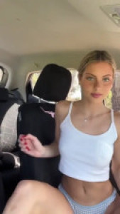 Mia Smith Strips And Masturbates In The Car