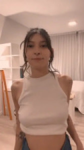 Meg Vicious Gives Sloppy Deepthroat With No Hands
