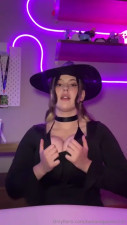 Bananapotato333 Performs A Titjob On A Dildo
