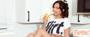 Emily Kaye - Late Night Snack