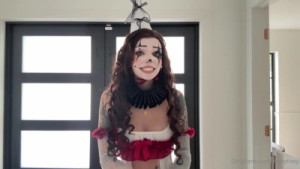 Babyfooji Pleases Herself As A Clown