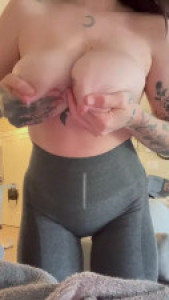 VioletBabyX Squirts Breast Milk And Rubs Her Pussy