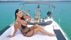 Nelly Kent Gets Her Asshole Stretched On A Yacht