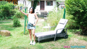 Carolina Guerrero Pleasuring Herself In The Garden