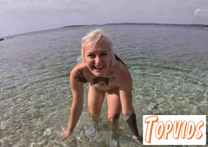 Brille - Underwater Naked Swimming In The Sea While On Vacation With Brille