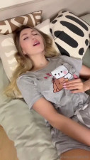 Leiavo Strips And Masturbates On The Bed