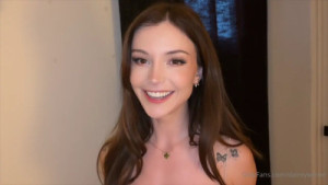 Lucy Mochi & Dainty Wilder's Hot Foursome