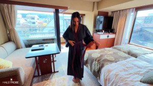 Hailey Rose Gets Creampied In An Onsen