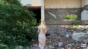 This Blonde Talked Her Way Into Having Sex In An Abandoned Building