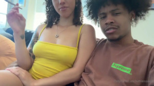 Itsmekiraperez Spreads Her Legs & Gets Plowed