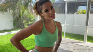Kaai Its Masturbates After Yoga