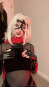 Kenalialuv As Malice Fingers Her Pussy Until She Cums