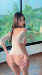 Aoki_Alice Shows Off Her Bouncy Tits While Riding A Dildo
