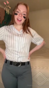 Ivory Fox's Pussy Play For Her Coach