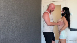 Johnny Sins Pleasures Roma Amor's Pussy