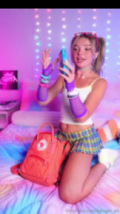 Schoolgirl Bougie_bb Shoves A Giant Dildo In Her Tight Pussy