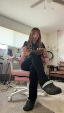 Gigi Nova's Hot JOI Using Her Feet