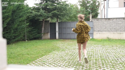Gardener Bangs The House Owners' Daughter