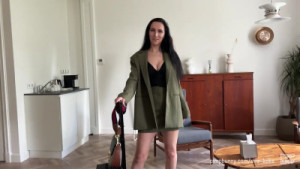 Stepmother Forgot To Put On Her Panties