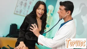 Scarlett Alexis - Scarlett Alexis Gets Drilled at the Breed Me Clinic