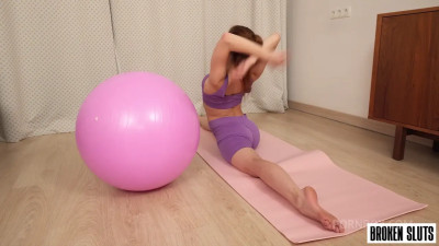 Nicole Murkovski Gets Roughly Pounded During A Yoga Session