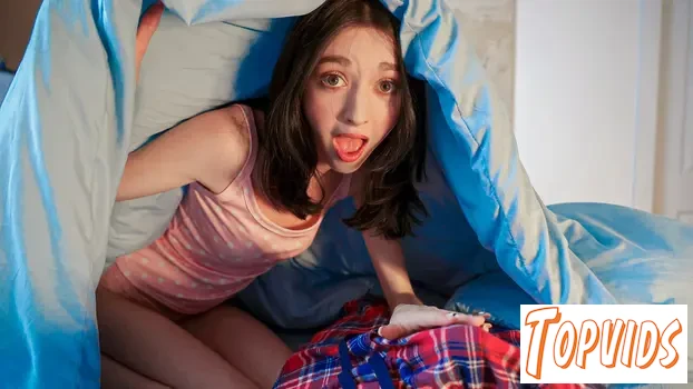 Xena Dream - Shes In My Bed Because Im In Her Dreams