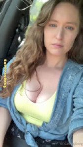 Eat Pray Dong Fingers Herself In A Moving Car