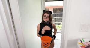 LeanaLovings’ Special Halloween Treat Is A Cock