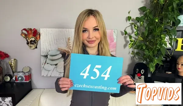 Baby Kytten - Tight blonde enjoys hardcore casting