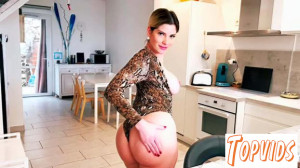 Rose Daniel - Rose reveals her intimacy   