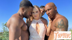 Paisley Porter - The Pros S2e01 Gangbang By Football Team