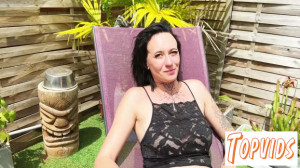 Emilie - Emilie, 30, is less shy than she thinks   