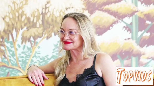 Sonia & Luna - Sonia, 50, finally discovers herself   