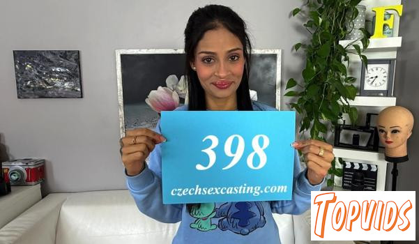 Breiny Zoe - Hot Colombian babe loves sex with a cameraman - E398