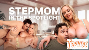 Rachael Cavalli - Stepmom in the spotlight