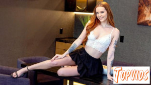 Chloe Foxxe - Chloe Foxxe's Office Performance Check