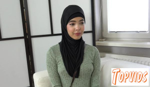 Kubera Fortuna - Babe in hijab really needs a job