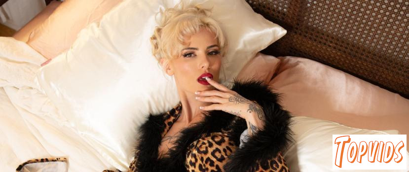 Shia Snow - Backstage Boudoir