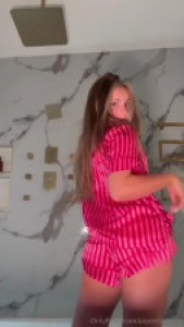 Piper Rockelle Teases Her Body