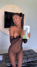 Tita Sahara Uses Sex Toys In Food Play