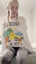 Sophi South Pumps A Dildo Into Her Pussy
